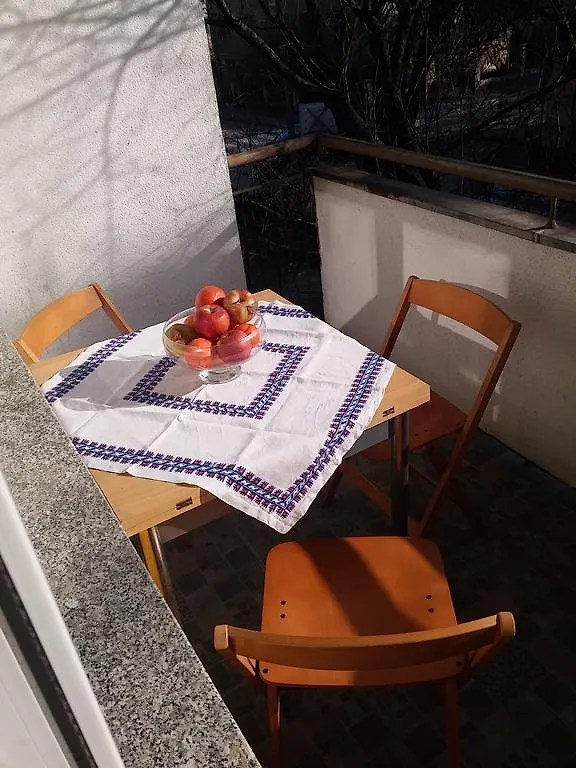 Apartment Almira Pula